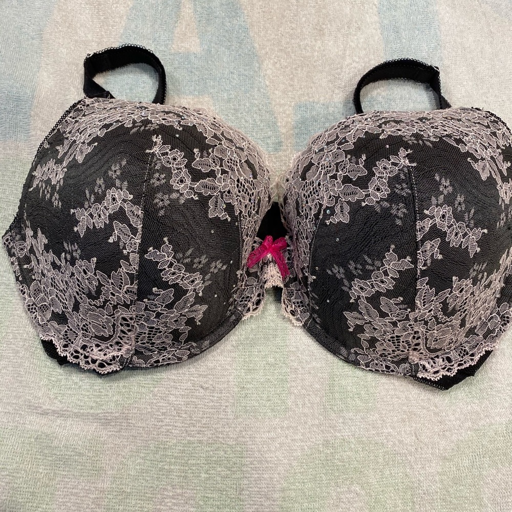 Black VS bra